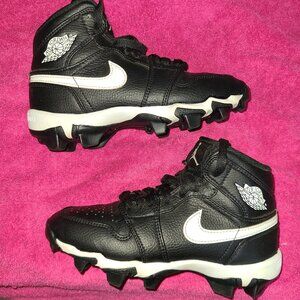 Jordan 1 Mid Little/Big Kids' Cleats Size 2.5Y